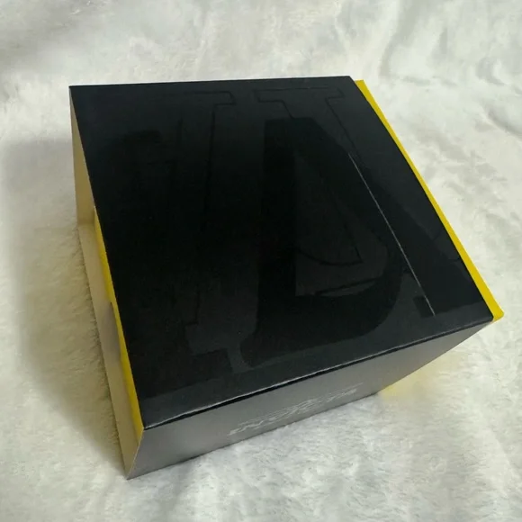 Invicta Wildflower Tigerlily Women's Watch 34mm Steel Tone (69310) - Picture 7 of 7